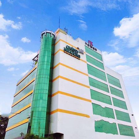 Greenwindows Hotel Davao City Dış mekan fotoğraf