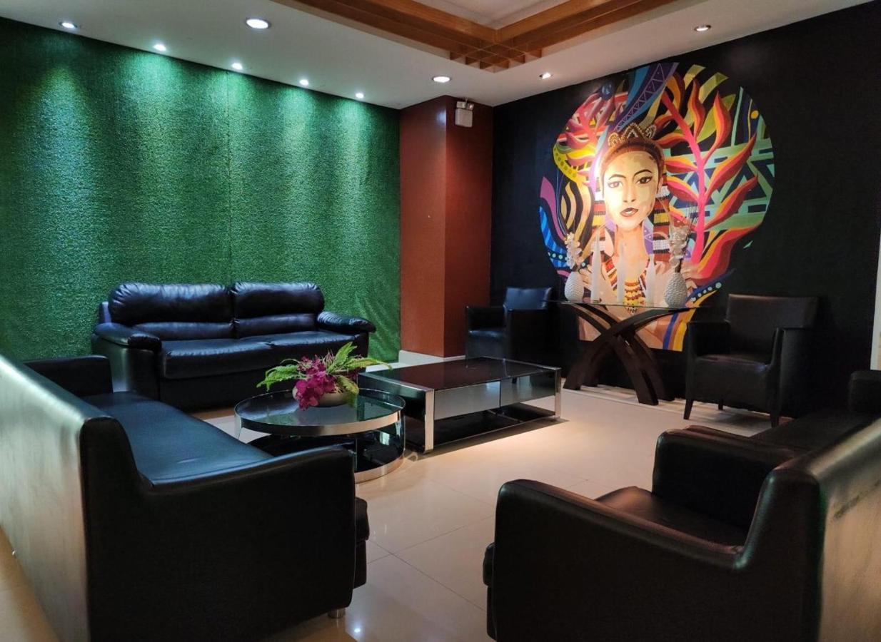 Greenwindows Hotel Davao City Dış mekan fotoğraf