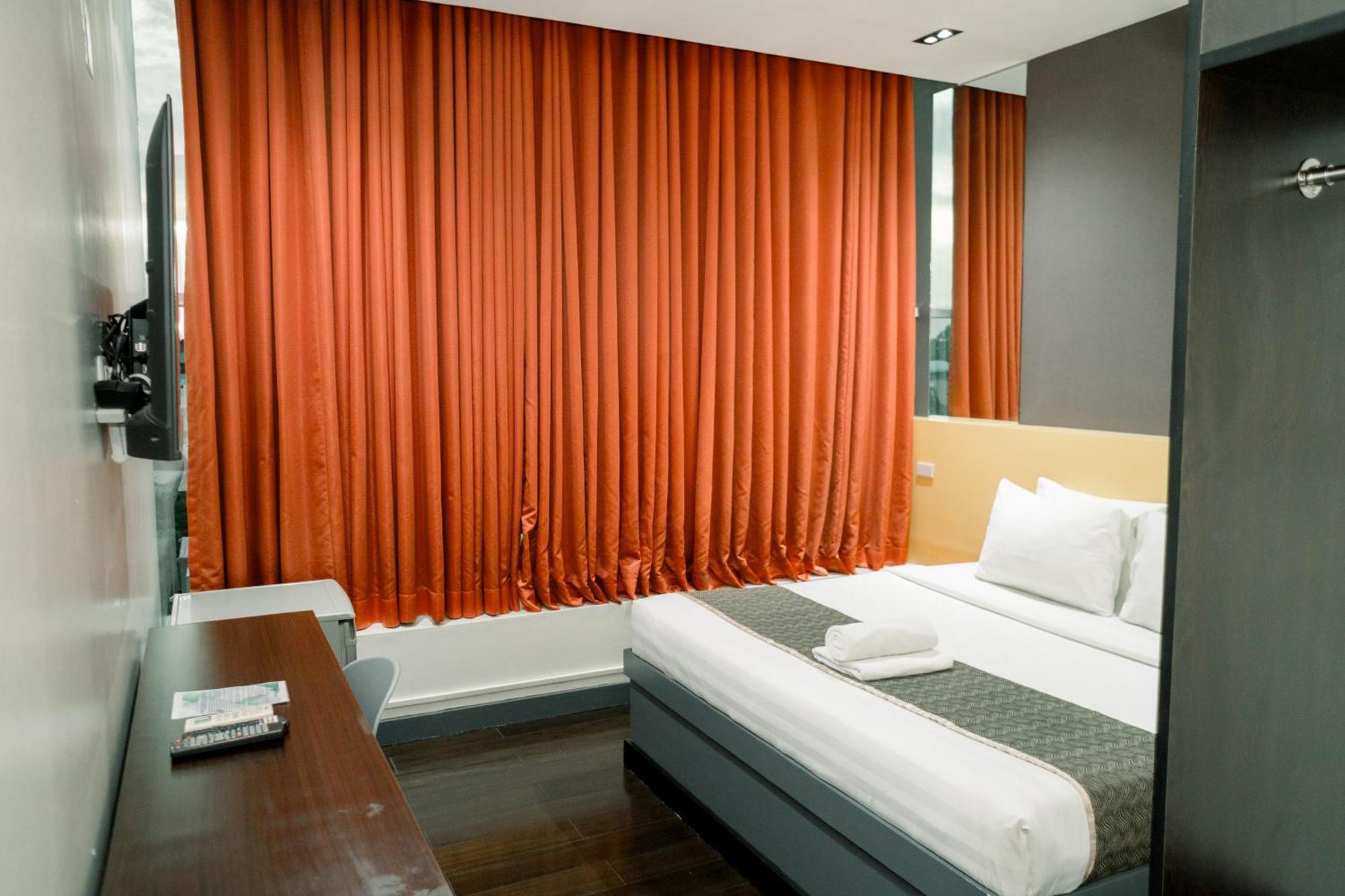Greenwindows Hotel Davao City Dış mekan fotoğraf